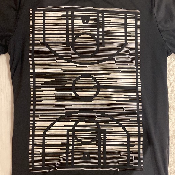 Joe Fresh t-shirt size kids xl. It is a dark grey - Picture 2 of 3